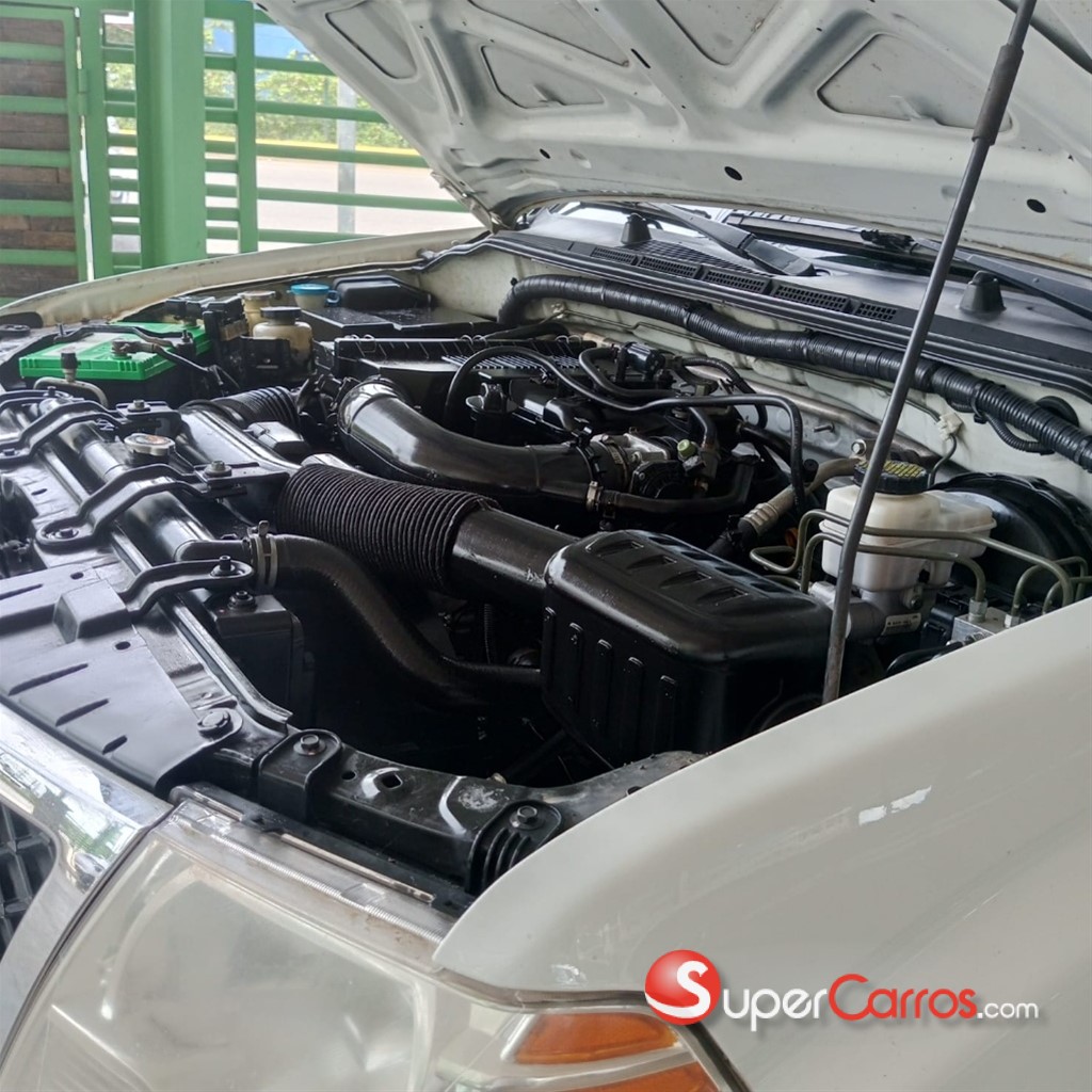 2018 Nissan Frontier SV — foto 8 / 10