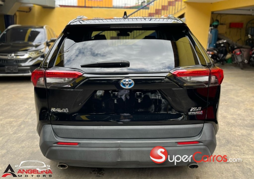 2022 Toyota RAV4 XLE Hybrid — foto 4 / 10