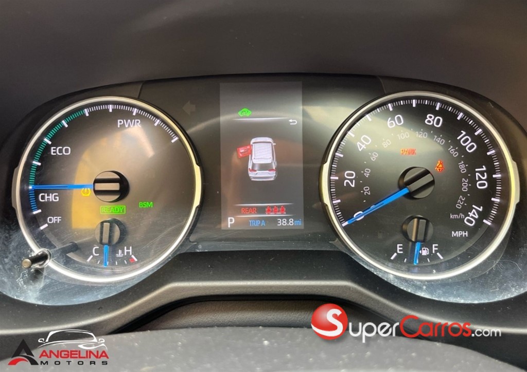2022 Toyota RAV4 XLE Hybrid — foto 9 / 10
