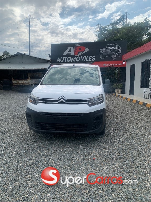 2020 Citroen Berlingo — foto 3 / 7