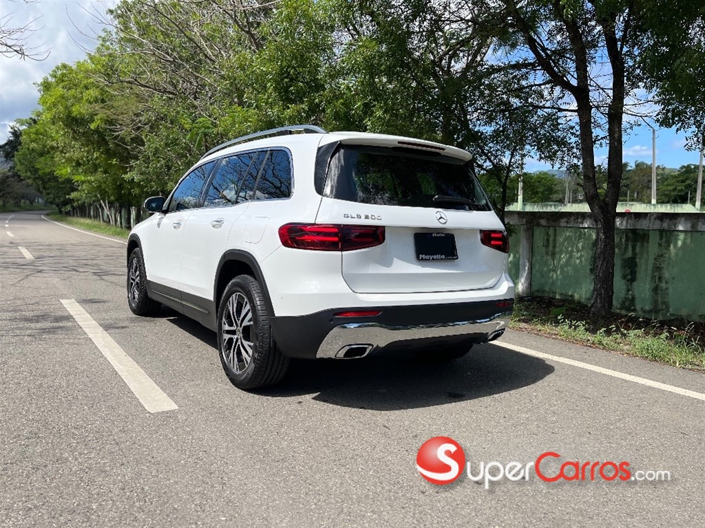 2025 Mercedes-Benz Clase GLB 200 Progressive — foto 3 / 12