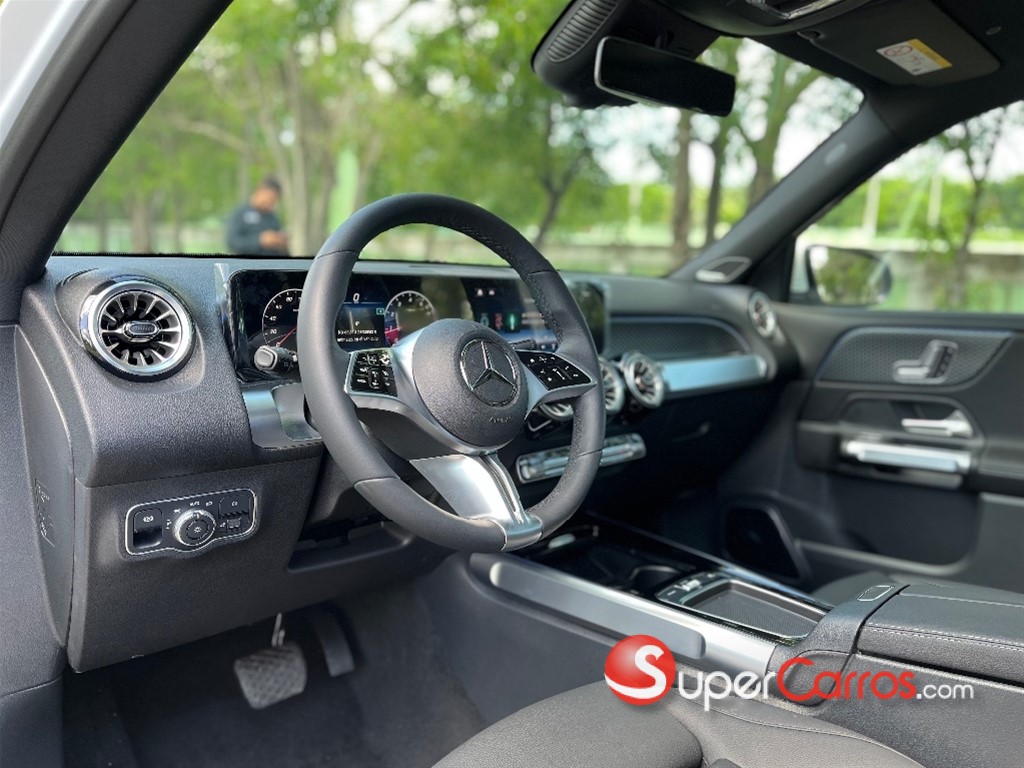 2025 Mercedes-Benz Clase GLB 200 Progressive — foto 5 / 12