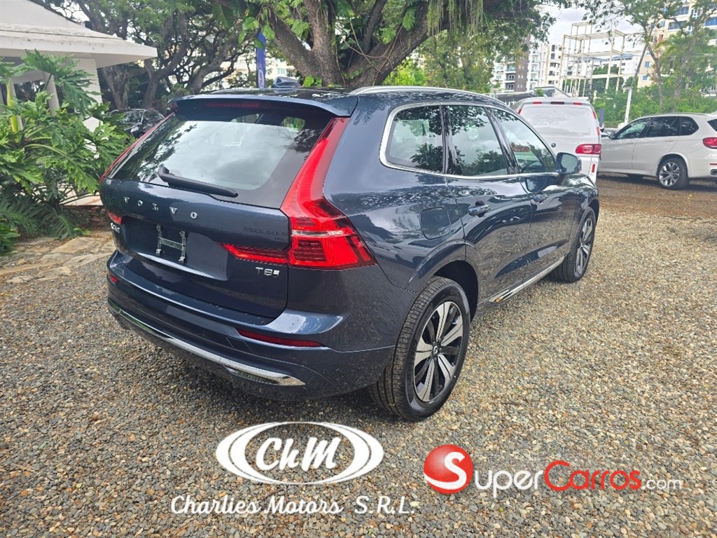 2025 Volvo XC60 Plus Recharge — foto 3 / 11