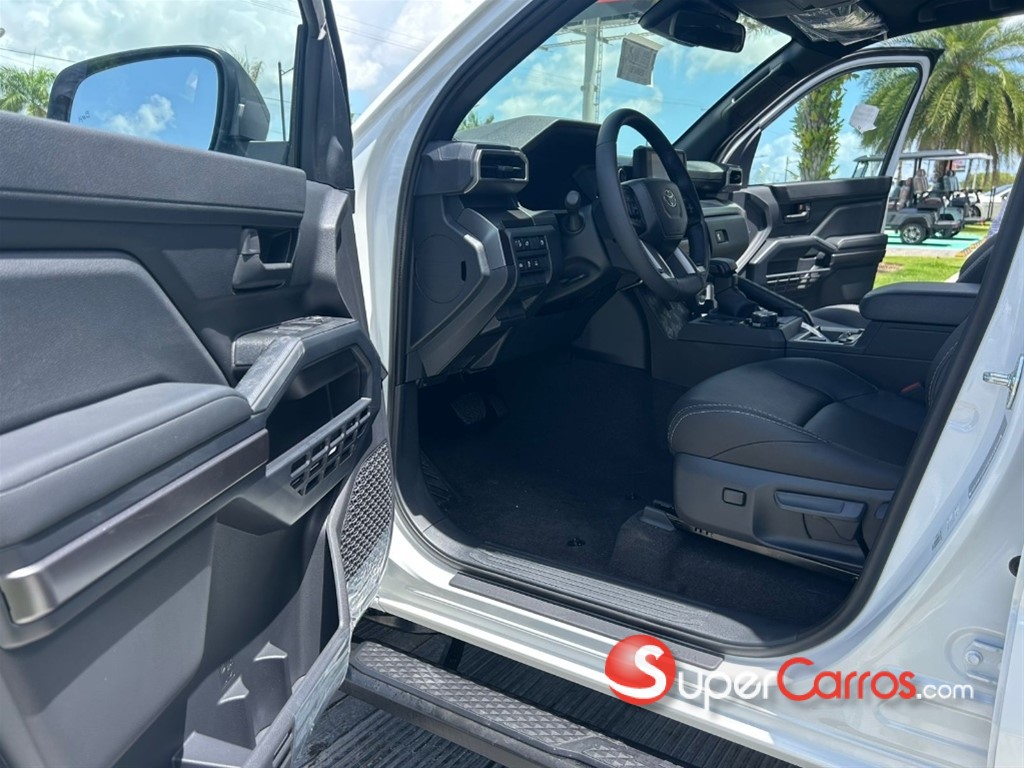 2026 Toyota 4 Runner SR5 — foto 3 / 9