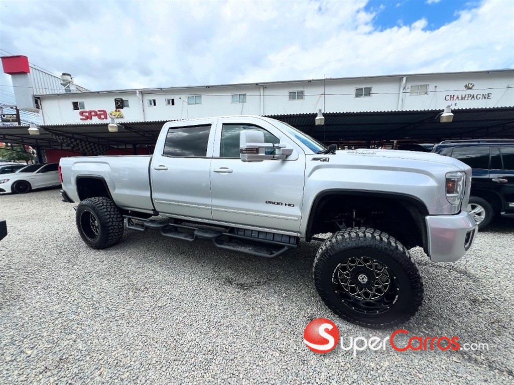 2017 GMC Sierra 2500 HD — foto 9 / 12