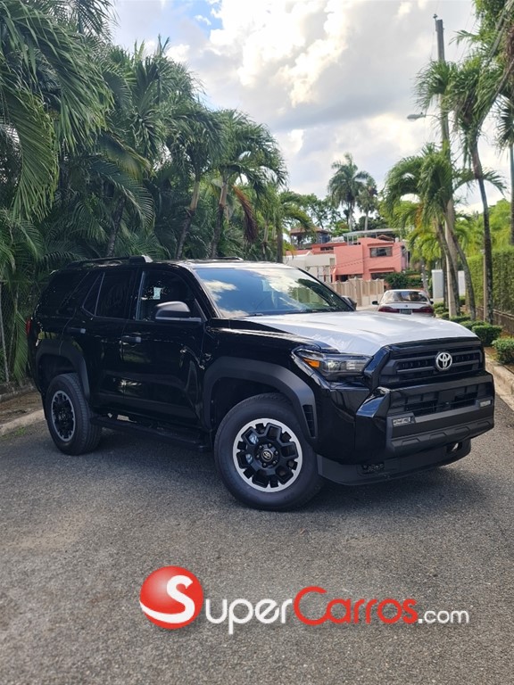 2026 Toyota 4 Runner SR5 — foto 2 / 8