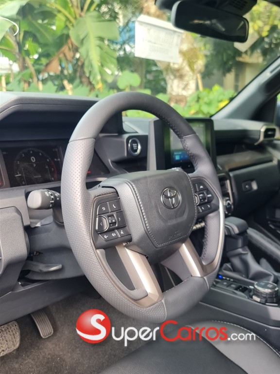 2026 Toyota 4 Runner SR5 — foto 5 / 8