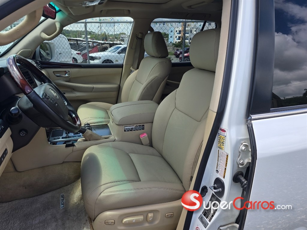 2011 Lexus LX 570 — foto 10 / 12
