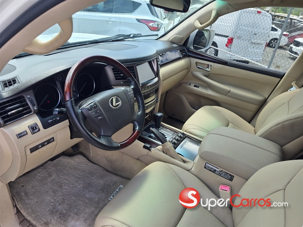 2011 Lexus LX 570 — foto 11 / 12