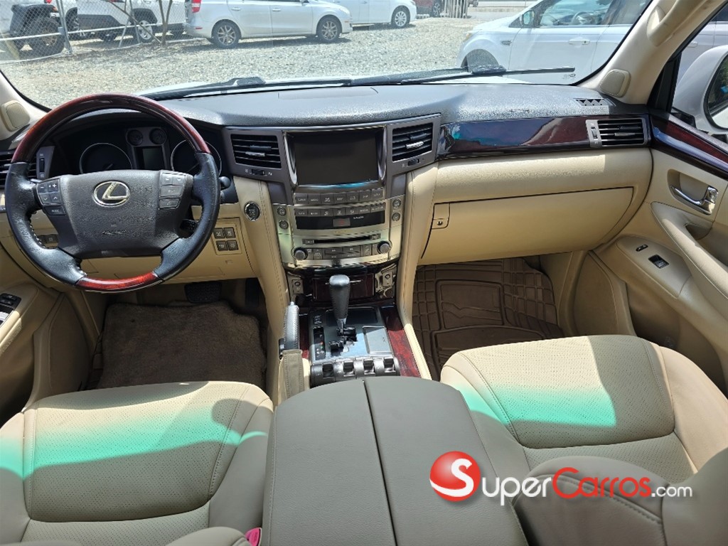 2011 Lexus LX 570 — foto 12 / 12
