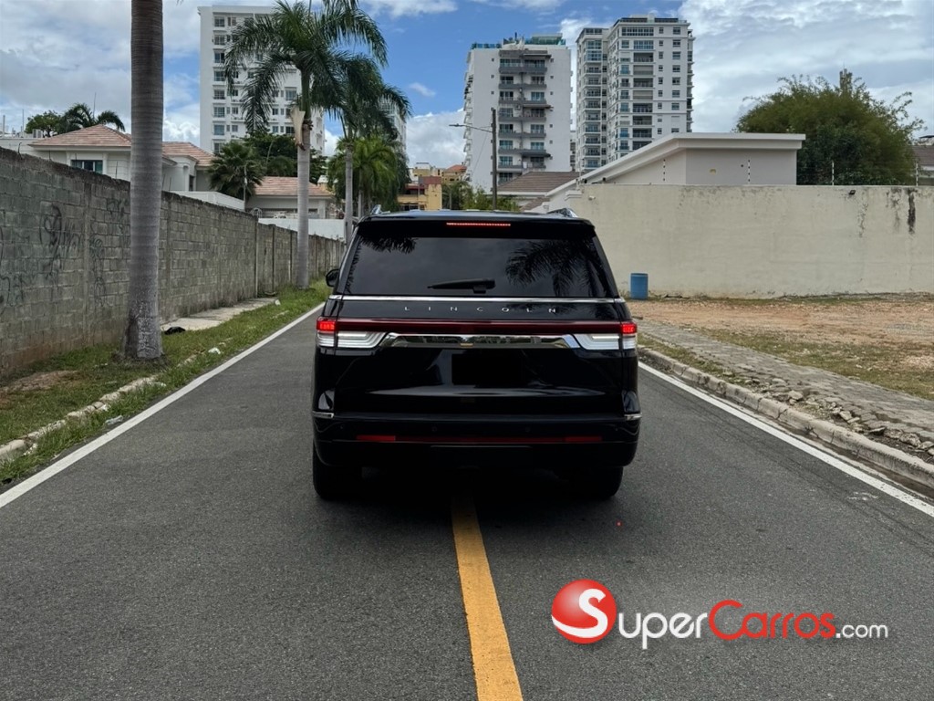 2023 Lincoln Navigator Premier — foto 4 / 12
