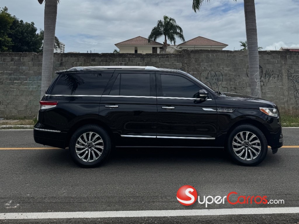2023 Lincoln Navigator Premier — foto 6 / 12