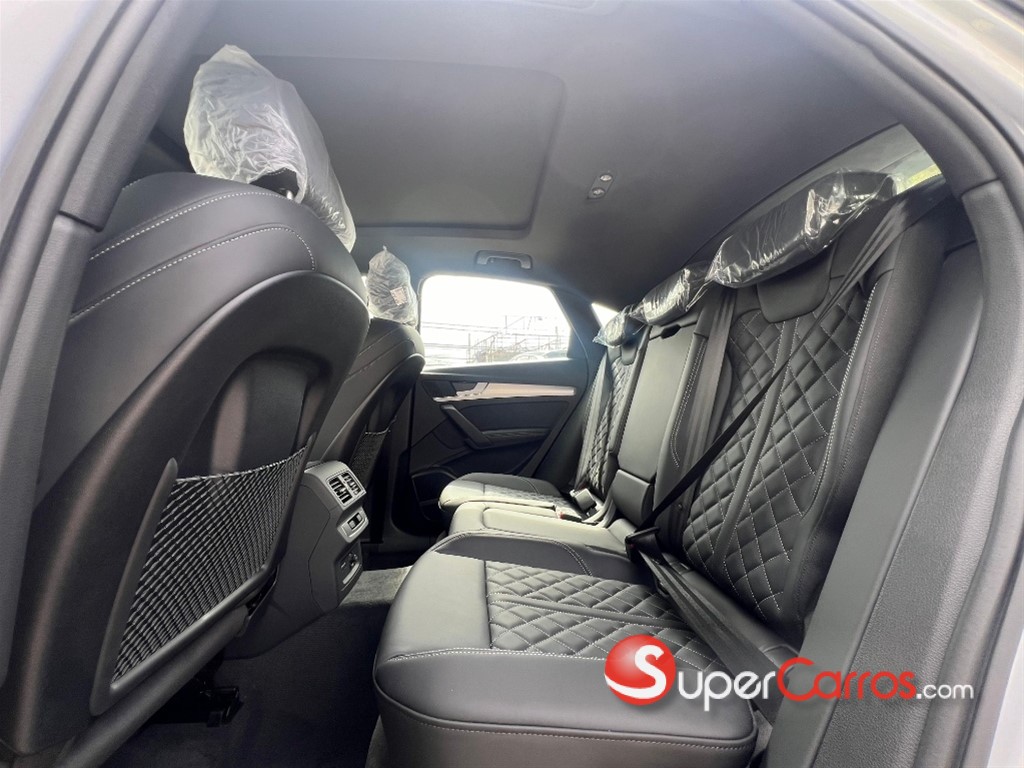 2025 Audi Q5 S-Line Sportback — foto 6 / 9