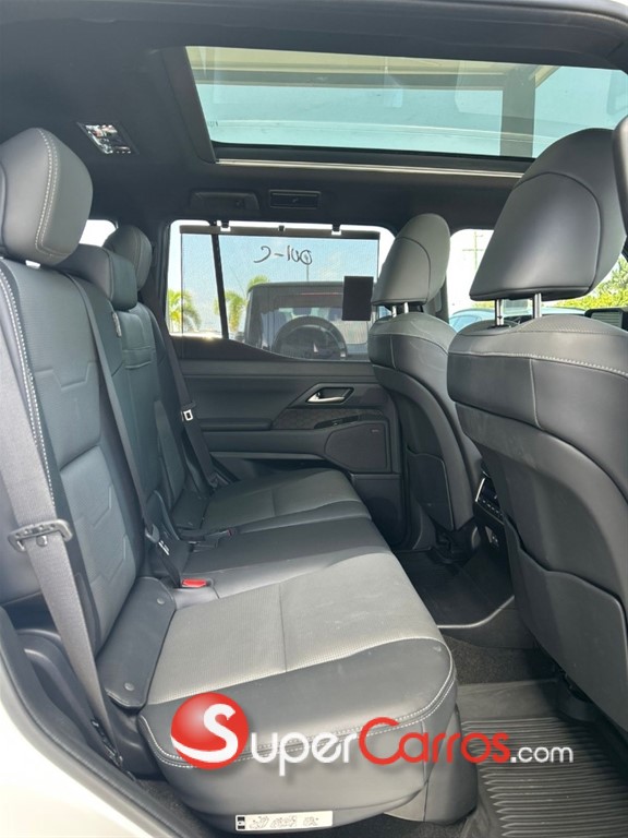 2024 Lexus GX 550 Premium Plus — foto 9 / 12