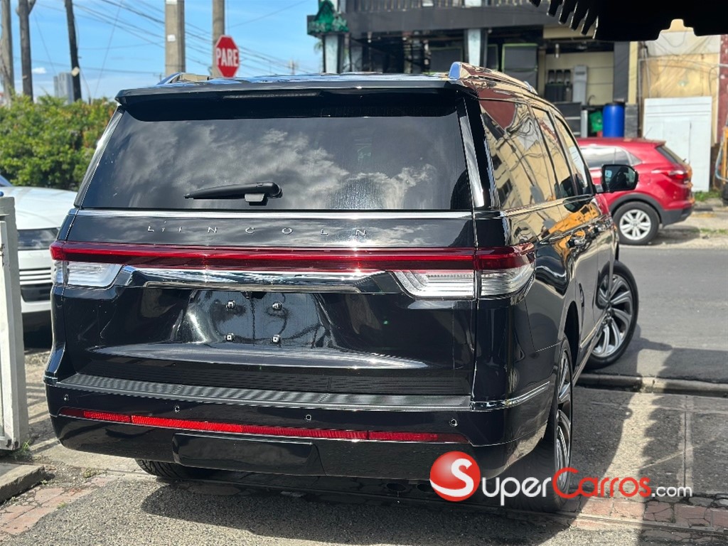 2024 Lincoln Navigator Reserve I — foto 2 / 12