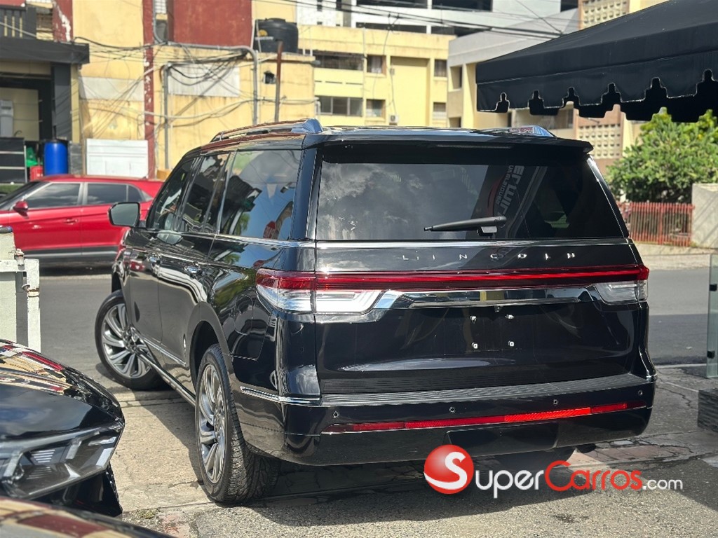 2024 Lincoln Navigator Reserve I — foto 4 / 12