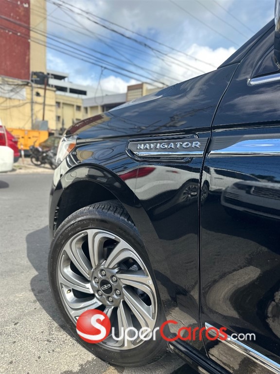 2024 Lincoln Navigator Reserve I — foto 11 / 12