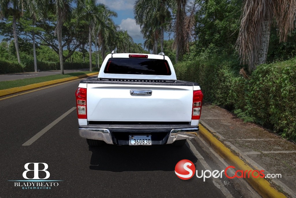 2017 Isuzu DMAX — foto 7 / 9