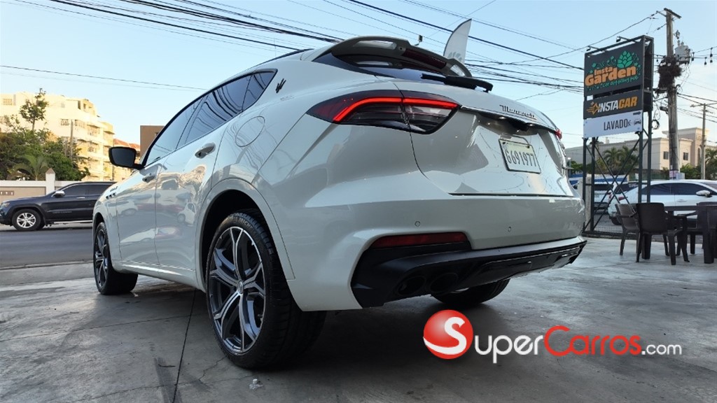 2022 Maserati Levante Modena S — foto 3 / 11