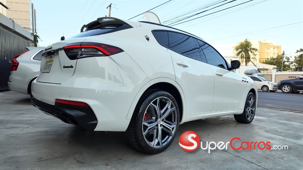 2022 Maserati Levante Modena S — foto 4 / 11