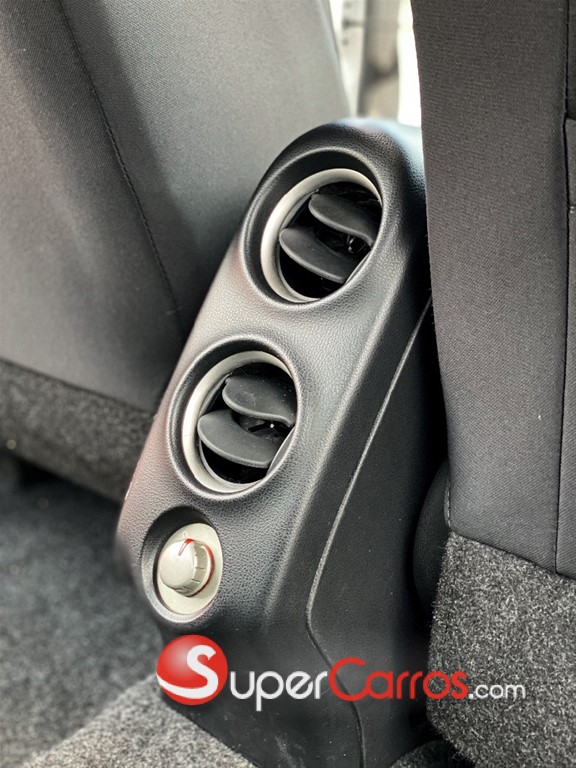 2022 Nissan Almera — foto 5 / 10