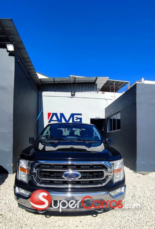 2021 Ford F 150 XLT ECOBOOST — foto 2 / 11