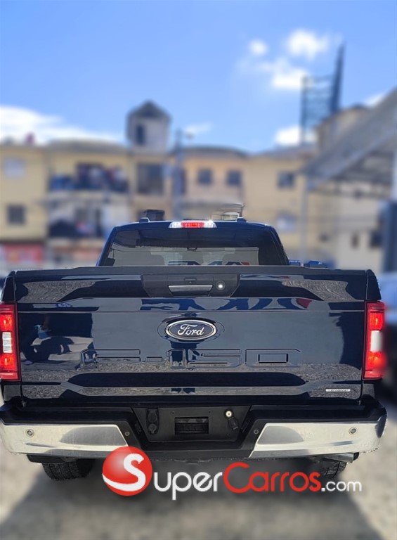 2021 Ford F 150 XLT ECOBOOST — foto 9 / 11