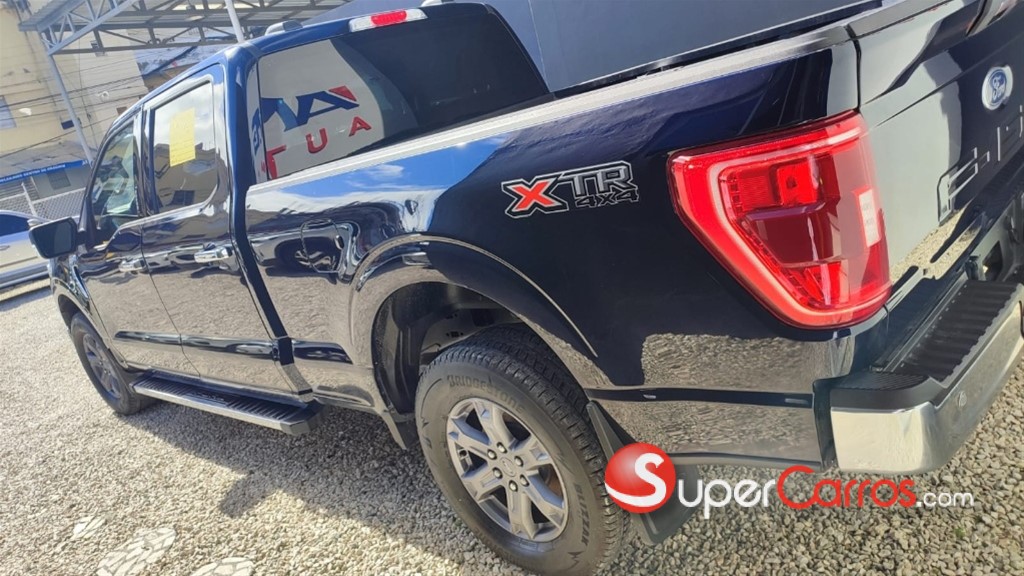 2021 Ford F 150 XLT ECOBOOST — foto 10 / 11