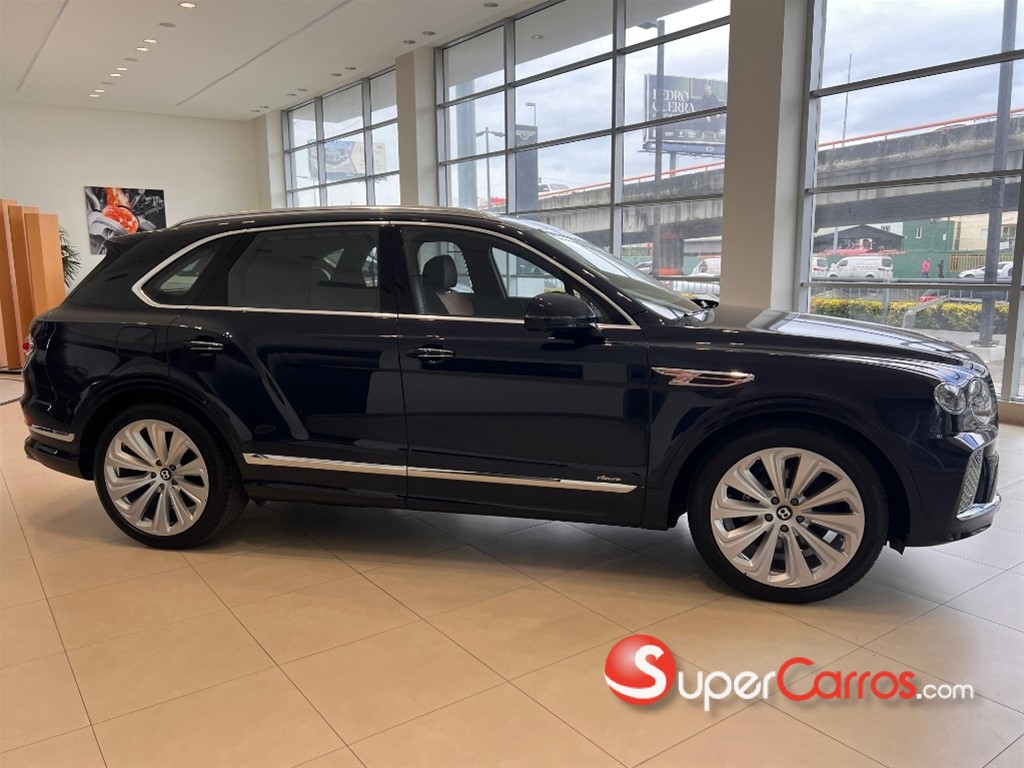 2025 Bentley Bentayga — foto 4 / 11