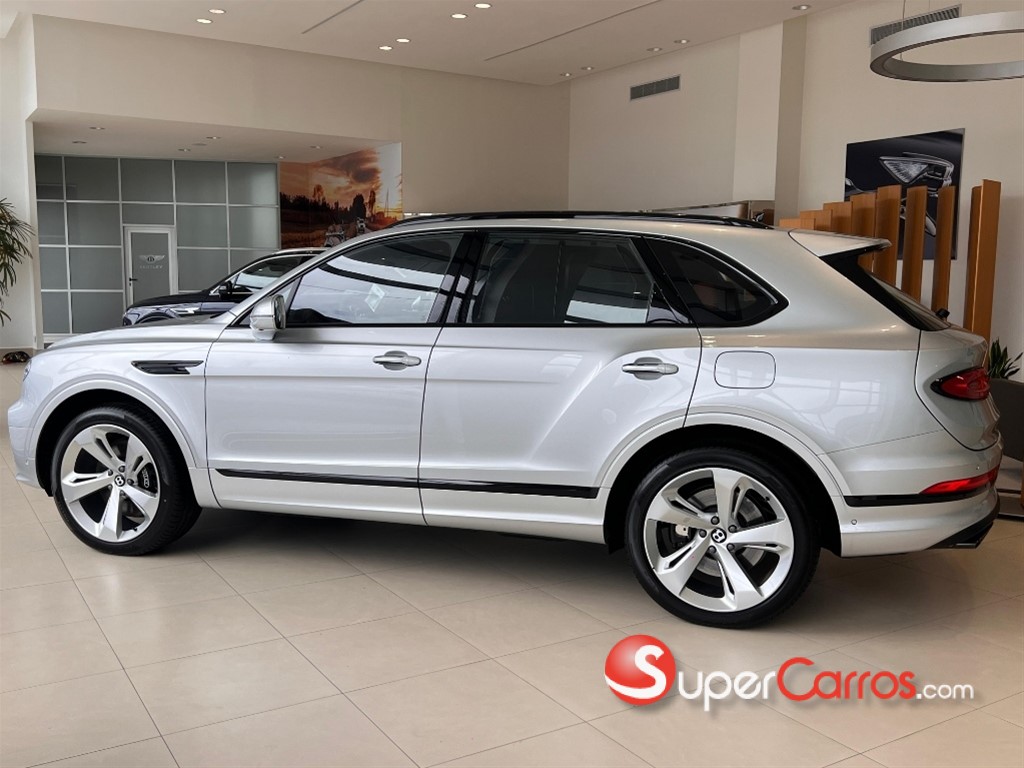 2024 Bentley Bentayga — foto 5 / 10