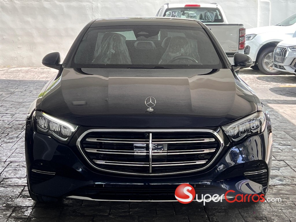 2026 Mercedes-Benz Clase E 300 — foto 2 / 11