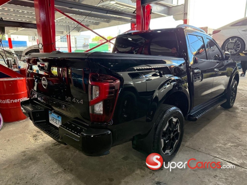 2024 Nissan Frontier LE — foto 2 / 5