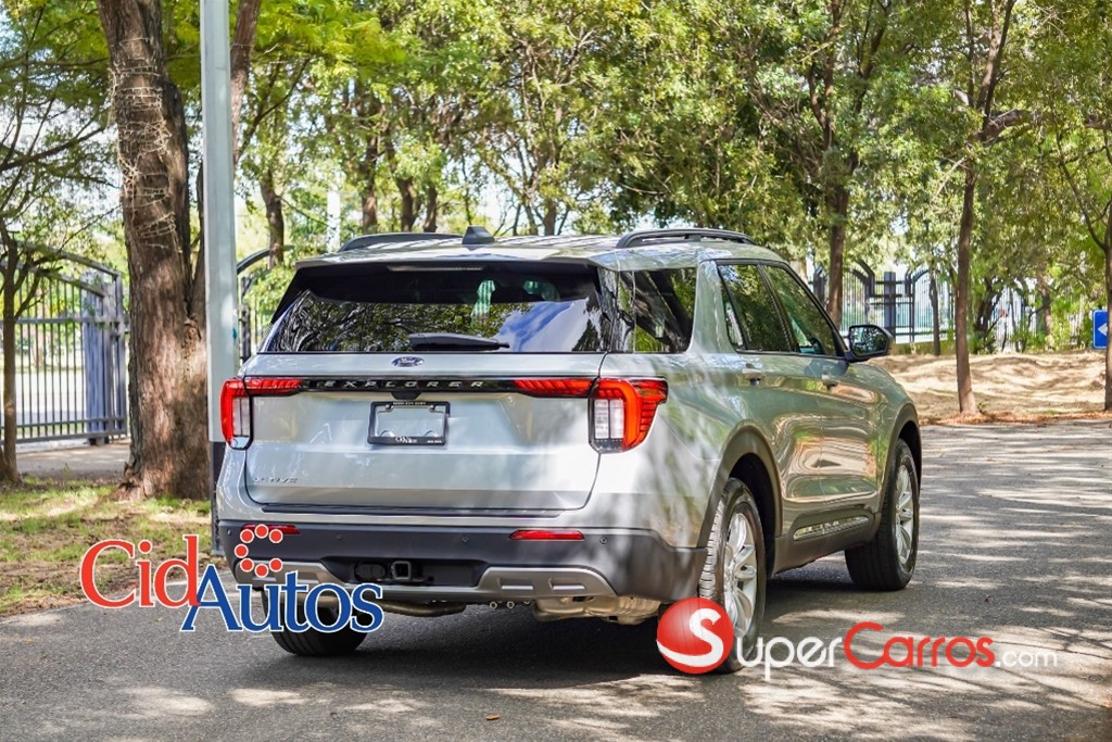 2025 Ford Explorer Active — foto 4 / 11
