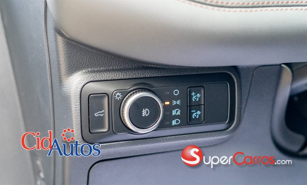 2025 Ford Explorer Active — foto 6 / 11