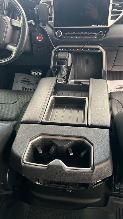 2022 Toyota Tundra SR5 — foto 2 / 8