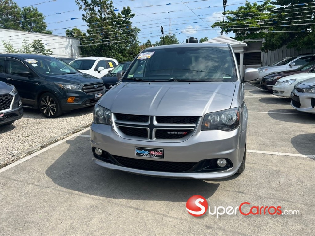 2019 Dodge Grand Caravan — foto 2 / 9