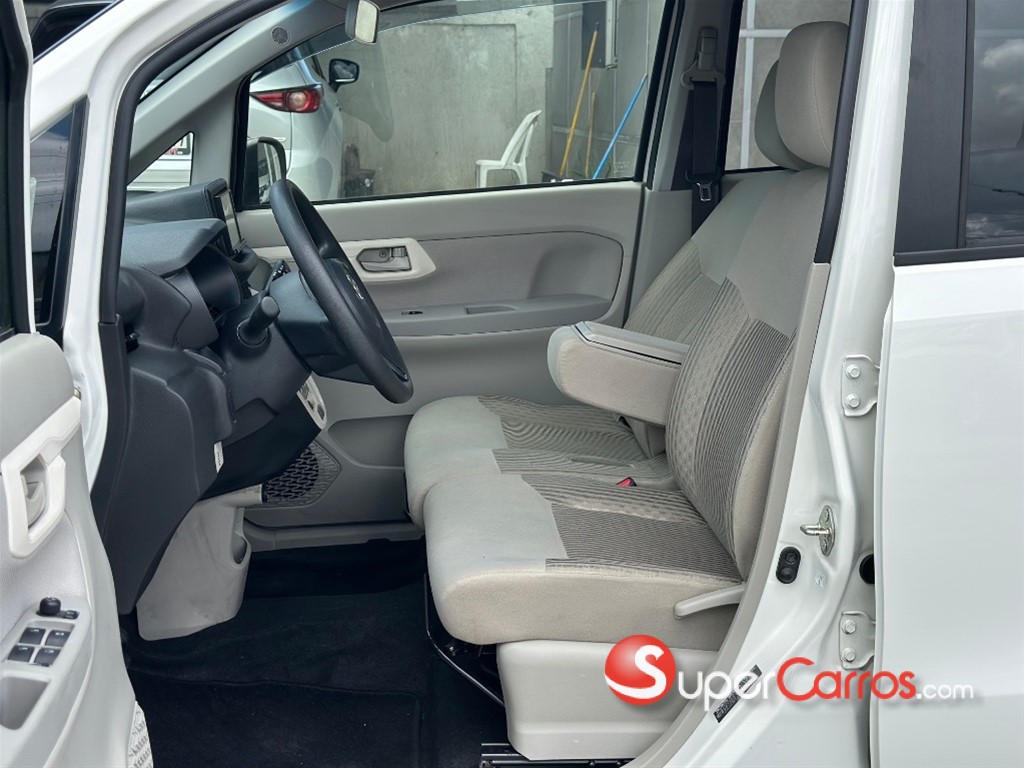2019 Daihatsu Move — foto 6 / 9