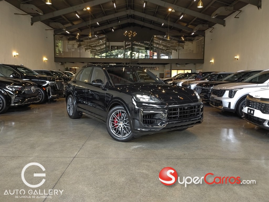2025 Porsche Cayenne GTS
