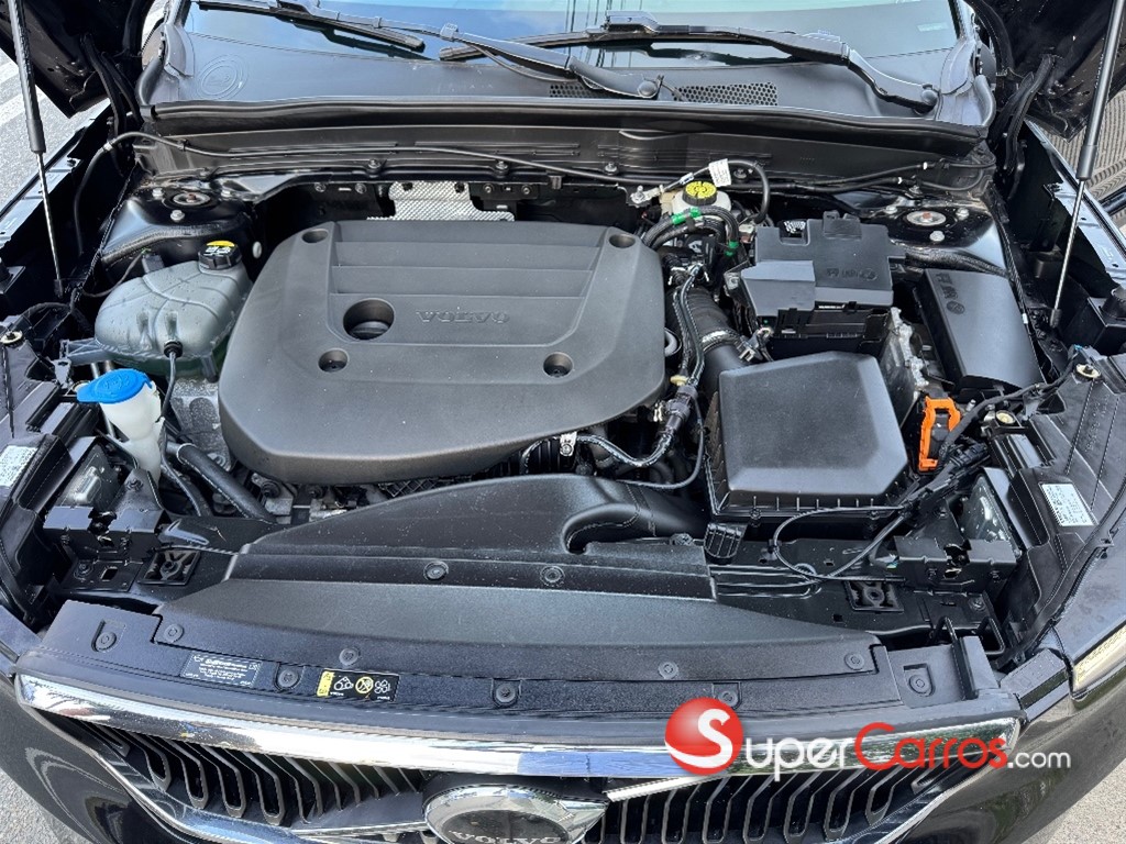 2023 Volvo XC40 Ultimate Dark B5 — foto 10 / 10