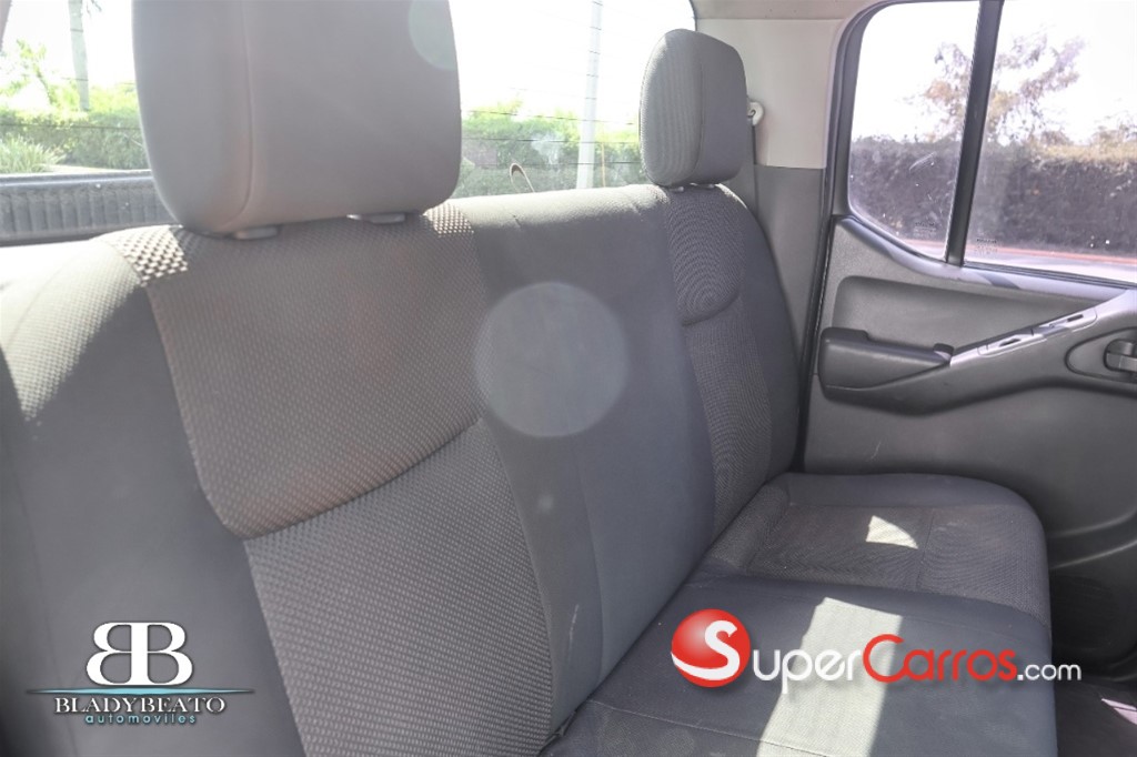2012 Nissan Navara Titanium — foto 4 / 11