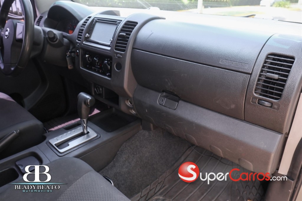 2012 Nissan Navara Titanium — foto 5 / 11