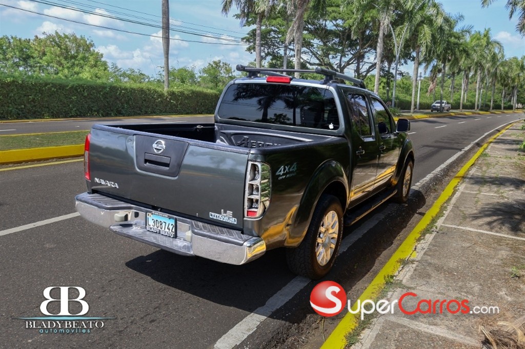 2012 Nissan Navara Titanium — foto 6 / 11