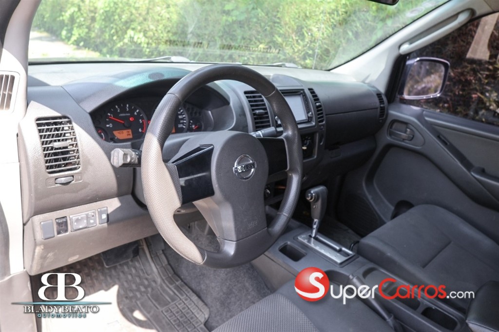 2012 Nissan Navara Titanium — foto 7 / 11