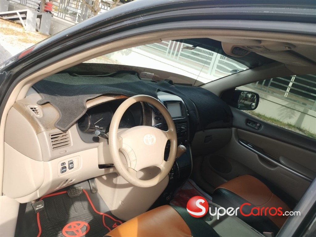 2010 Toyota Sienna LE — foto 2 / 7