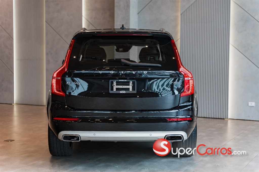 2021 Volvo XC90 Momentum T5 — foto 5 / 12