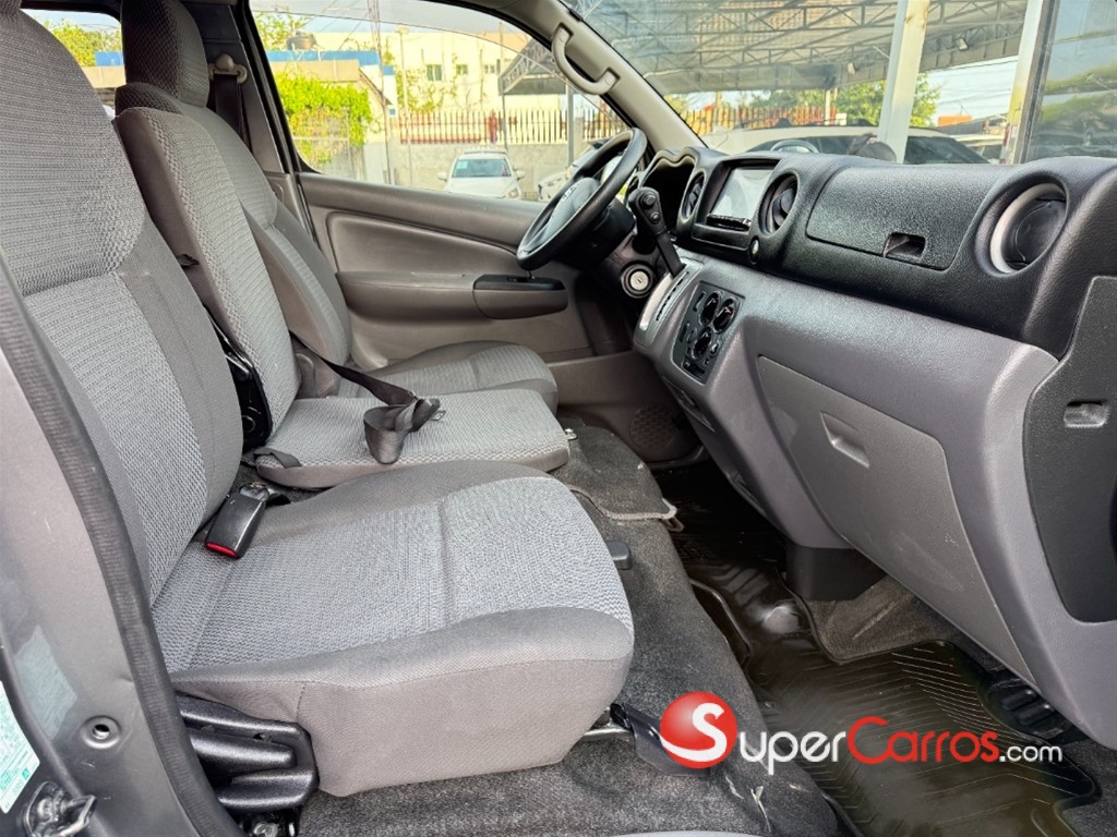 2020 Nissan Caravan — foto 4 / 11