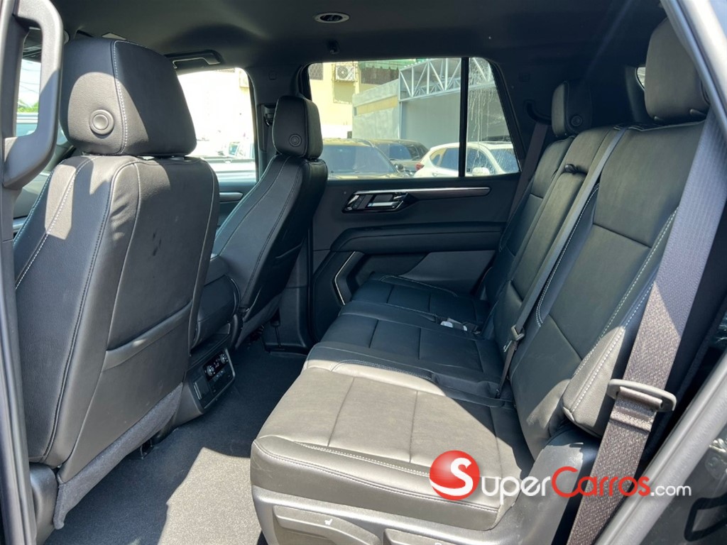 2025 Chevrolet Tahoe LS — foto 5 / 12