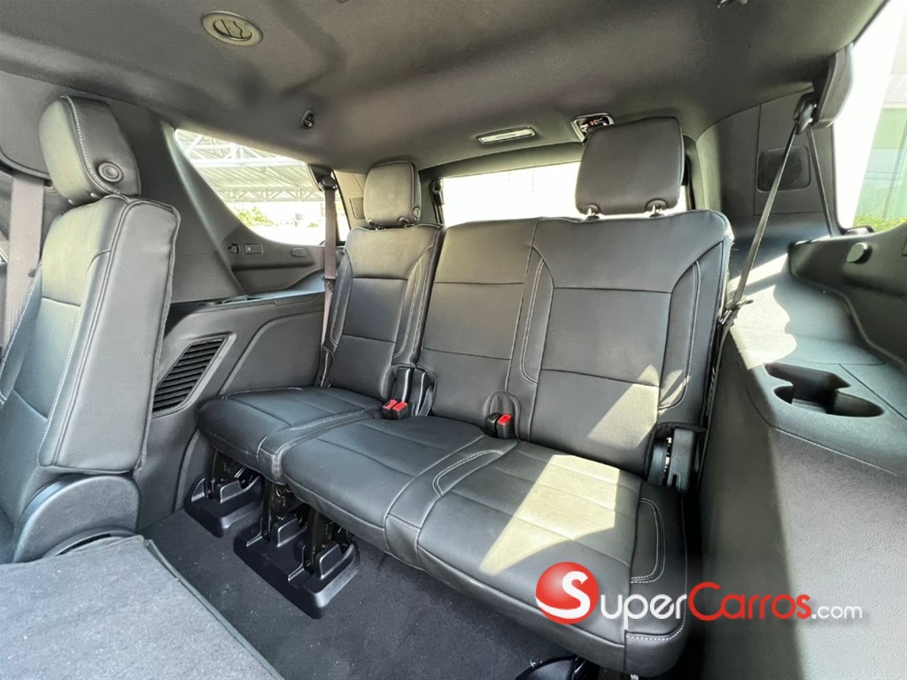 2025 Chevrolet Tahoe LS — foto 6 / 12