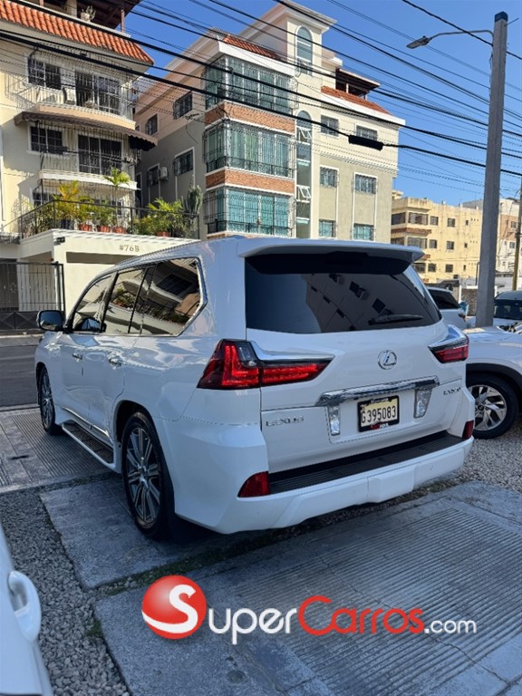 2017 Lexus LX 570 — foto 5 / 12
