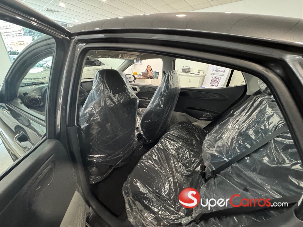 2025 Hyundai Grand I 10 Sedan — foto 6 / 8